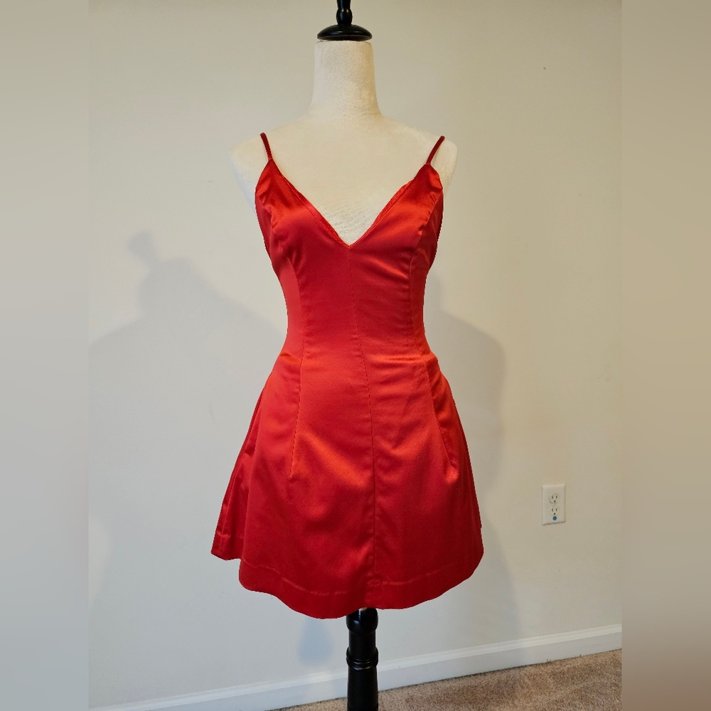 Hourglass Red V-Neck Satin Cocktail Dress